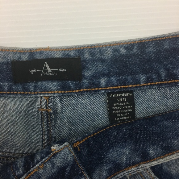 Agile Straight Leg distressed Jeans - Picture 3 of 5